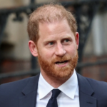 Harry e Elton John sofrem derrota na Justiça e podem pagar milhões ao Daily Mail