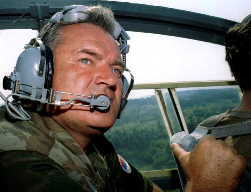Morre Ratko Mladic, o “Açougueiro da Bósnia” condenado por genocídio após massacre Morre Ratko Mladic, o “Açougueiro da Bósnia” condenado por genocídio após massacre