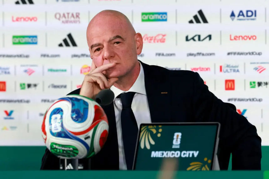 Uefa avalia ação criminal contra Infantino por plano de vender participação na Copa