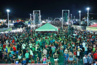Festival do Açaí em Feijó terá regras rígidas para menores; pais podem ser multados em até três salários mínimos Festival do Açaí em Feijó terá regras rígidas para menores; pais podem ser multados em até três salários mínimos