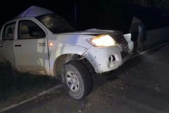Assalto na BR-364 termina em batida durante fuga; criminosos fogem e quadriciclo segue desaparecido Assalto na BR-364 termina em batida durante fuga; criminosos fogem e quadriciclo segue desaparecido
