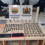Força Tática prende três e apreende skank e cocaína durante ação no João Paulo II em Rio Branco Força Tática prende três e apreende skank e cocaína durante ação no João Paulo II em Rio Branco
