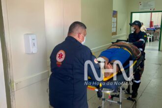 Três pessoas ficam feridas após colisão entre motocicletas no Tancredo Neves, em Rio Branco Três pessoas ficam feridas após colisão entre motocicletas no Tancredo Neves, em Rio Branco