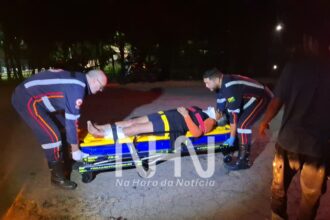 Motociclista foge após atingir outra moto e deixar mulher ferida na AC-10, em Rio Branco Motociclista foge após atingir outra moto e deixar mulher ferida na AC-10, em Rio Branco