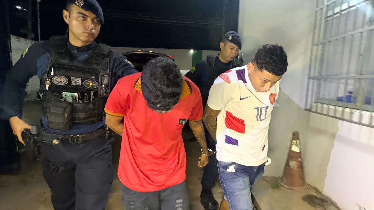 Foragido da Justiça é preso com crack e outro suspeito durante operação da Força Tática em Rio Branco Foragido da Justiça é preso com crack e outro suspeito durante operação da Força Tática em Rio Branco