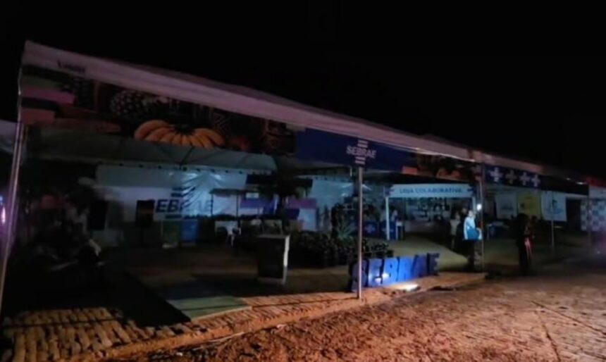 Sem energia, mas sem parar: empreendedores seguem firmes na ExpoTarauacá 2026 durante apagão Sem energia, mas sem parar: empreendedores seguem firmes na ExpoTarauacá 2026 durante apagão