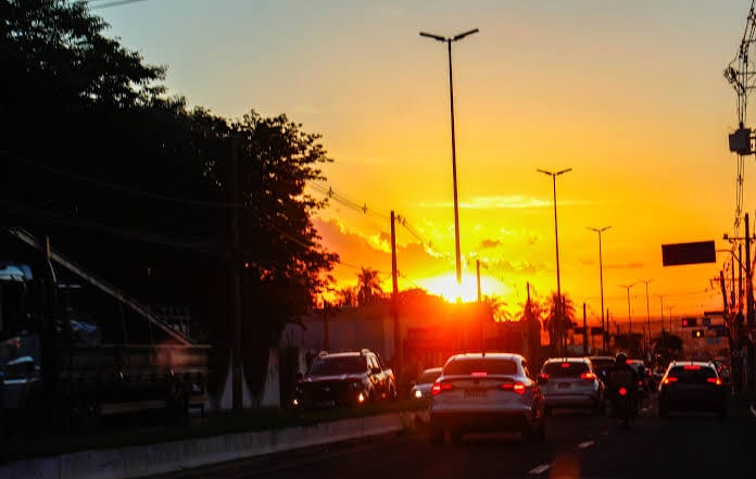 Calor intenso e tempo seco marcam esta quinta-feira no Acre; temperaturas chegam a 37°C Calor intenso e tempo seco marcam esta quinta-feira no Acre; temperaturas chegam a 37°C