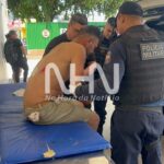 Mulher reage a assalto, é ferida com faca e suspeito acaba perseguido e agredido por populares em Rio Branco
