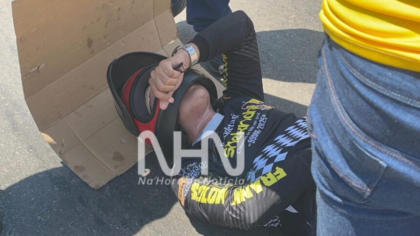Motorista de aplicativo fica ferido após ser atingido por fio de internet derrubado por caminhão em Rio Branco Motorista de aplicativo fica ferido após ser atingido por fio de internet derrubado por caminhão em Rio Branco