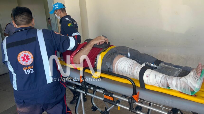 Motociclista fica ferido após invadir preferencial e colidir contra carro em Rio Branco Motociclista fica ferido após invadir preferencial e colidir contra carro em Rio Branco