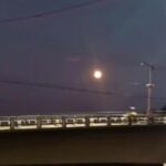Vídeo registra lua cheia nascendo em Rio Branco horas antes de eclipse lunar