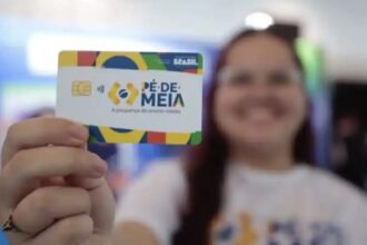 Pé-de-Meia: nascidos em setembro e outubro recebem parcela de R$ 200 nesta sexta-feira