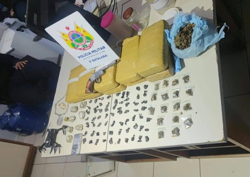 PM apreende quase 10 kg de drogas, arma artesanal e drone em Rio Branco