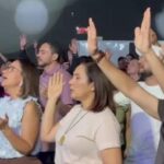 Mailza Assis participa de culto em igreja evangélica em Rio Branco e segue para interior neste domingo Mailza Assis participa de culto em igreja evangélica em Rio Branco e segue para interior neste domingo