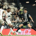 Atlético-MG usa reservas, vence Vitória e mantém foco em duelo com Cruzeiro