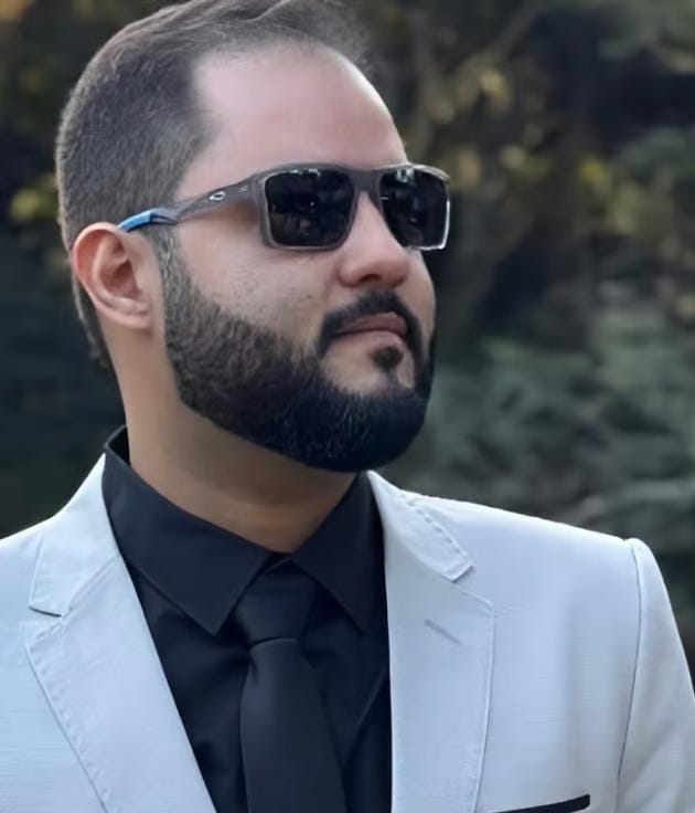 Ex-assessor acusado de causar acidente com três mortes paga fiança de R$ 16 mil e é liberado no Acre Ex-assessor acusado de causar acidente com três mortes paga fiança de R$ 16 mil e é liberado no Acre