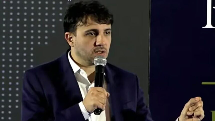 Toffoli rejeita levar de imediato decisão sobre Renan Santos ao plenário do TSE