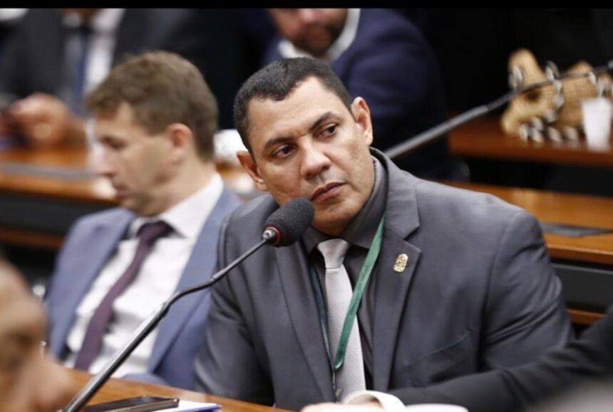 Decisão de Toffoli sobre contas em redes sociais também atinge, em tese, deputado acreano Coronel Ulysses Decisão de Toffoli sobre contas em redes sociais também atinge, em tese, deputado acreano Coronel Ulysses