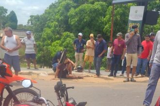 Motociclista fica gravemente ferido após bater contra estrutura metálica de ponte em Brasiléia Motociclista fica gravemente ferido após bater contra estrutura metálica de ponte em Brasiléia