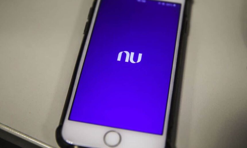 Pix do Nubank apresenta instabilidade e usuários relatam falhas em todo o Brasil