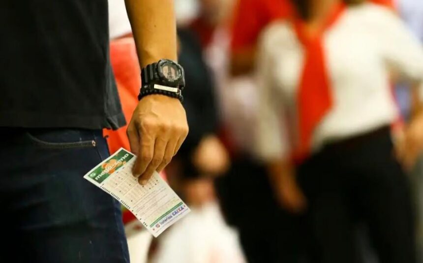 Mega-Sena: prêmio acumula e chega a R$ 48 milhões neste domingo Mega-Sena: prêmio acumula e chega a R$ 48 milhões neste domingo
