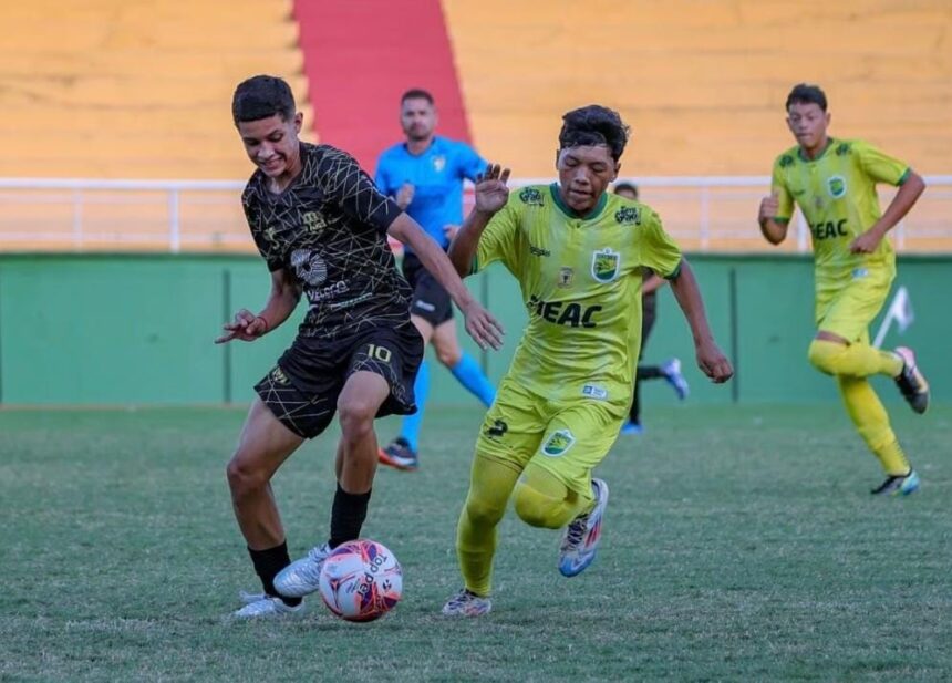 Semifinais do Campeonato Estadual Sub-17 começam nesta segunda-feira no Tonicão Semifinais do Campeonato Estadual Sub-17 começam nesta segunda-feira no Tonicão
