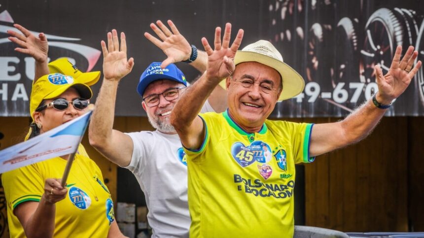 Bocalom e Alysson percorrem bairros de Rio Branco em carreata do 45 no Dia da Independência
