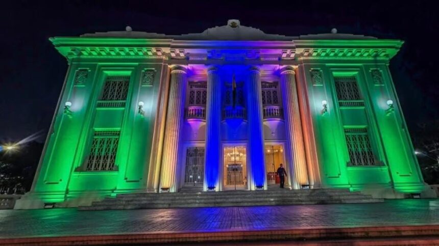Palácio Rio Branco e Aleac ganham cores do Brasil em iluminação especial no Dia da Independência Palácio Rio Branco e Aleac ganham cores do Brasil em iluminação especial no Dia da Independência