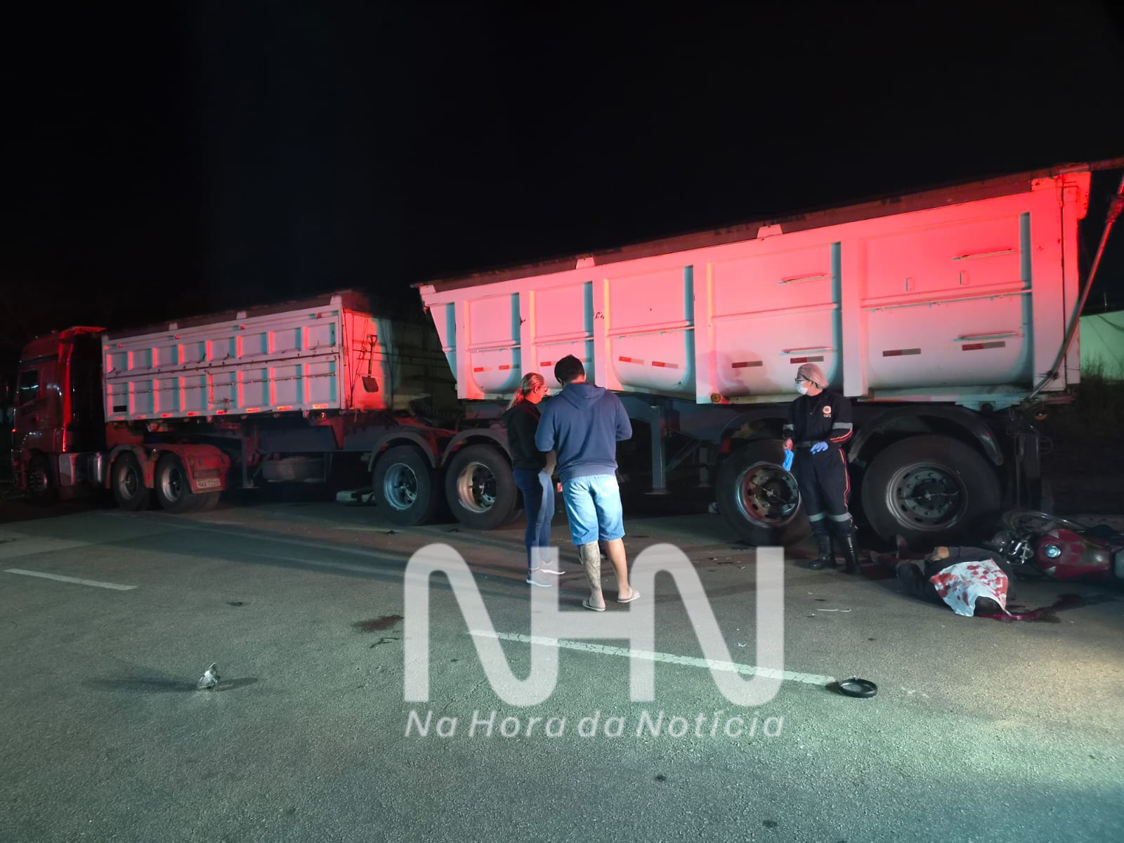 Motociclista morre após bater contra traseira de carreta estacionada em Rio Branco