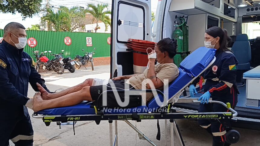 Mulher é ferida com três golpes de faca durante discussão com companheira em Rio Branco Mulher é ferida com três golpes de faca durante discussão com companheira em Rio Branco