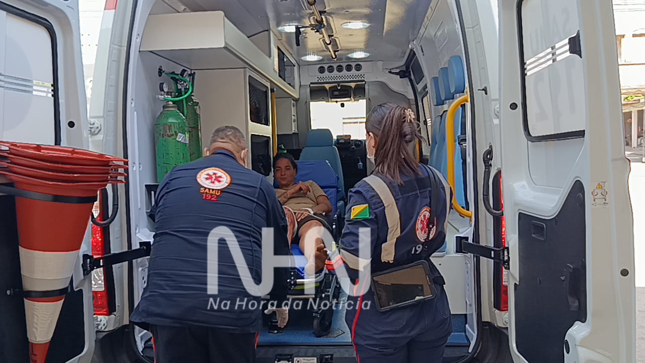 Mulher é ferida com três golpes de faca durante discussão com companheira em Rio Branco Mulher é ferida com três golpes de faca durante discussão com companheira em Rio Branco