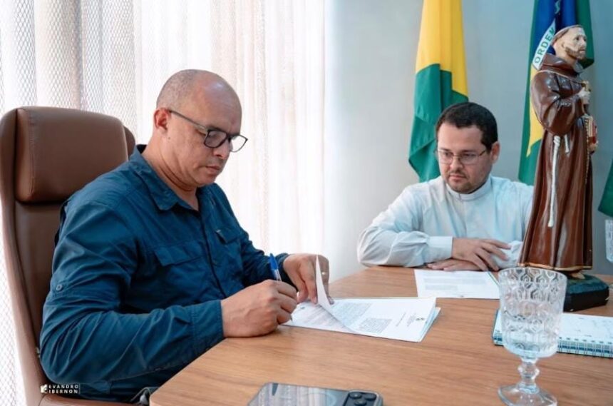 Mâncio Lima firma parceria com a Diocese e fortalece combate à desnutrição infantil