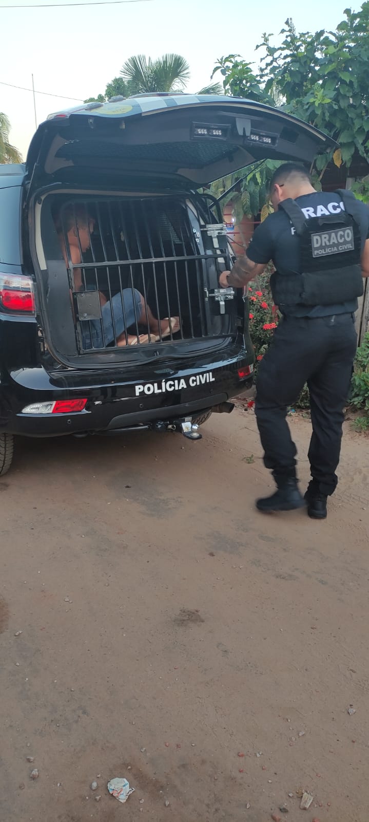 Polícia Civil do Acre prende três suspeitos de integrar organização criminosa durante operação da Draco