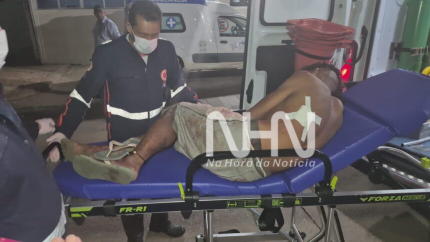 Jovem é ferido nas costas durante ataque com arma branca no Segundo Distrito Jovem é ferido nas costas durante ataque com arma branca no Segundo Distrito