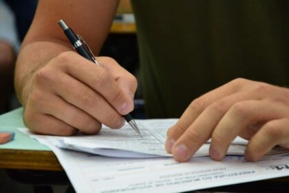 Concurso da Saúde do Amapá abre 4.210 vagas com salários de até R$ 11.116,42 Concurso da Saúde do Amapá abre 4.210 vagas com salários de até R$ 11.116,42