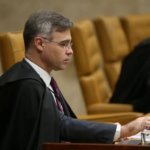 Mendonça diz que abrir celular de Vorcaro pode tumultuar julgamento sobre Moraes