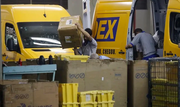 Minha compra vai atrasar? Entenda como greve dos Correios afeta encomendas