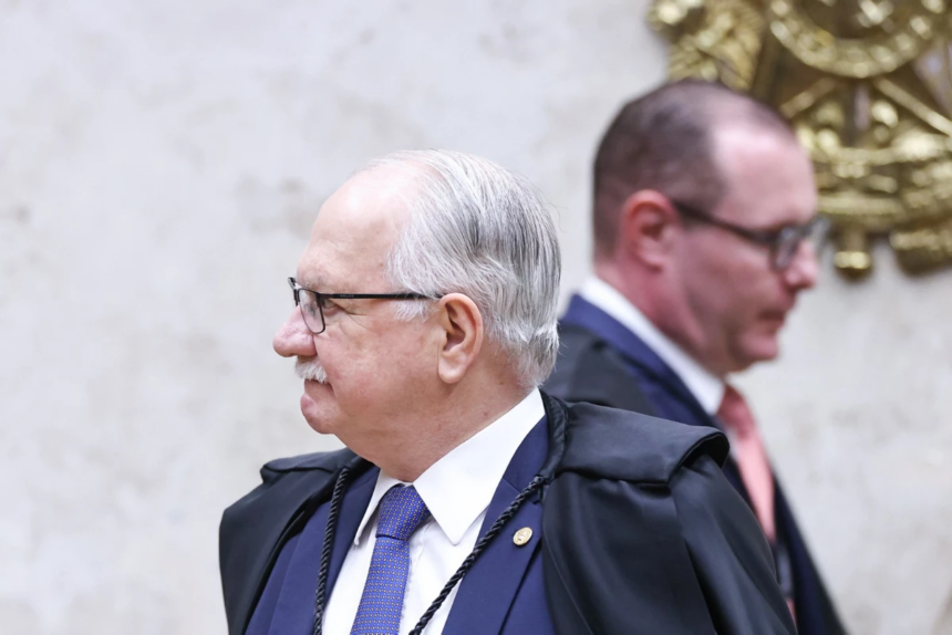 Fachin dá 24 horas para PF informar onde está mídia original extraída do celular de Vorcaro