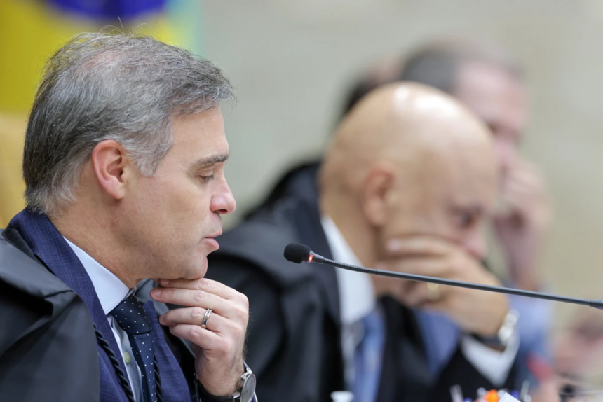 Após PF contradizê-lo, Mendonça quer que delegados esclareçam se foram constrangidos