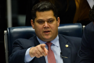 Alcolumbre, sobre pedido para investigar Mendonça: Não achei nada, não sei decisão