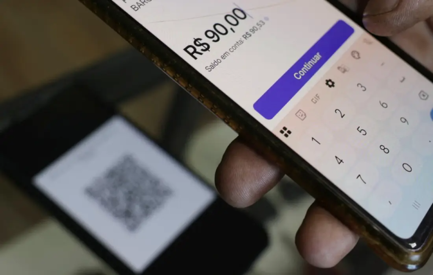 Novo golpe altera QR Code do Pix e desvia dinheiro de compras on-line