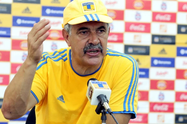 Brasileiro ex-técnico do México detona Ancelotti na Seleção Brasileira: ‘Um morto’