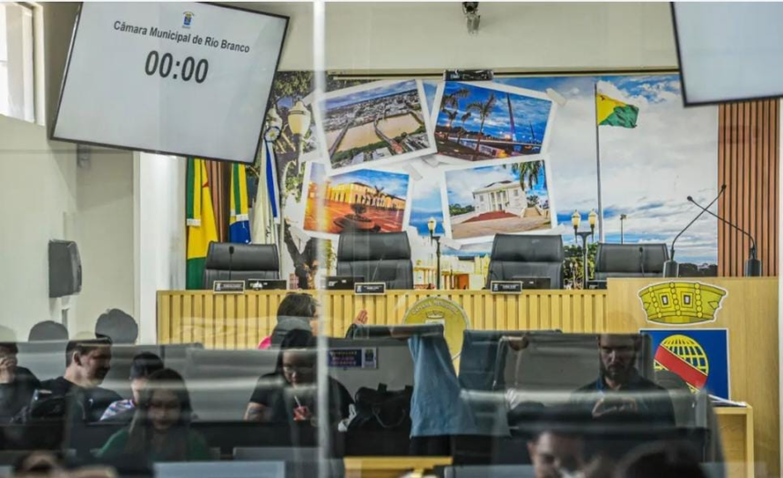 Câmara de Rio Branco abre concurso com 13 vagas e salários de até R$ 6,3 mil