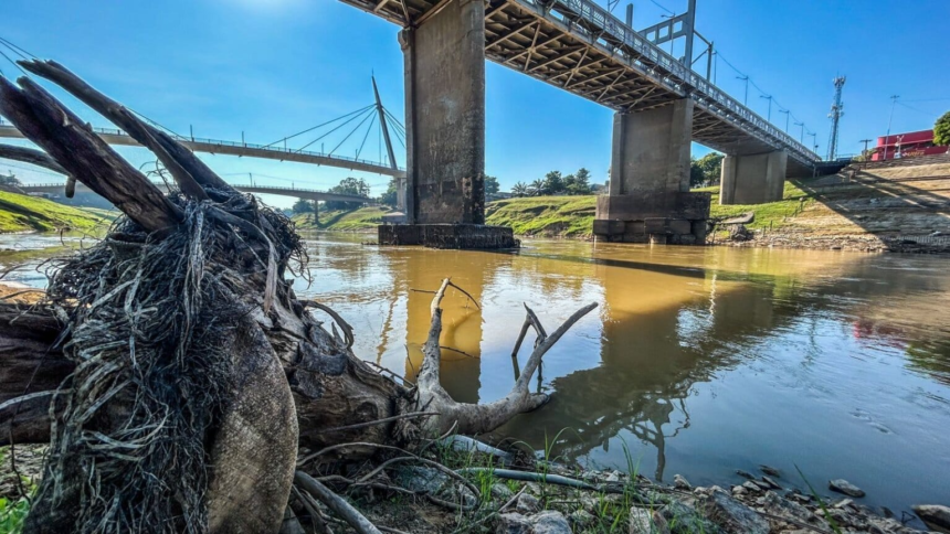 Rio Acre continua caindo e marca 1,78 metro em Rio Branco Rio Acre continua caindo e marca 1,78 metro em Rio Branco