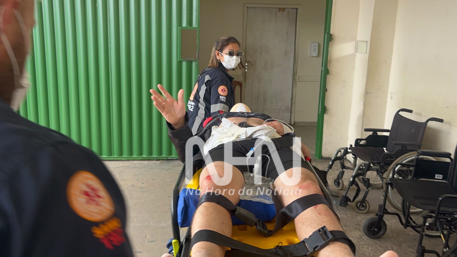 Falha na sinalização de trecho em obras provoca colisão frontal entre moto de luxo e caminhonete na BR-364, no Acre Falha na sinalização de trecho em obras provoca colisão frontal entre moto de luxo e caminhonete na BR-364, no Acre