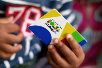 Pagamento do Bolsa Família reajustado começa hoje; veja calendário até dezembro