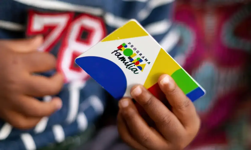 Pagamento do Bolsa Família reajustado começa hoje; veja calendário até dezembro