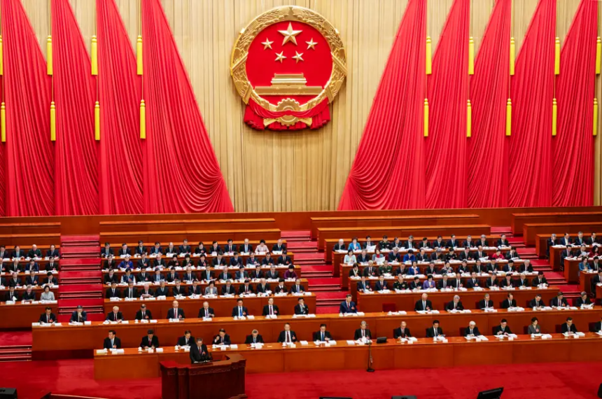 China confirma 33 expulsões no partido e promove general anticorrupção China confirma 33 expulsões no partido e promove general anticorrupção