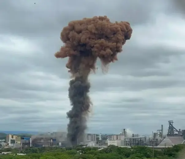 Explosão em usina da CSN assusta moradores de Volta Redonda Explosão em usina da CSN assusta moradores de Volta Redonda