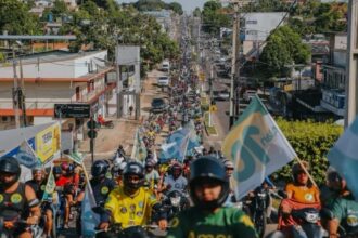 Alan Rick encerra campanha no Juruá com carreata histórica em Cruzeiro do Sul